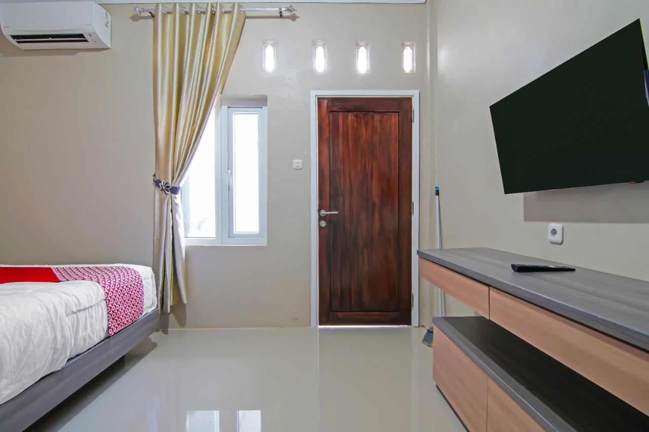 Oyo 91681 Raysa Hotel